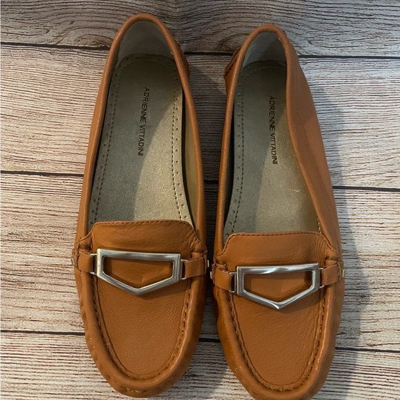 Adrienne Vittadini Tan Saige Driving  Loafers sz.7 New! - Picture 1 of 9